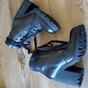 EUC Ash Poker Platform Combat / Biker Boots